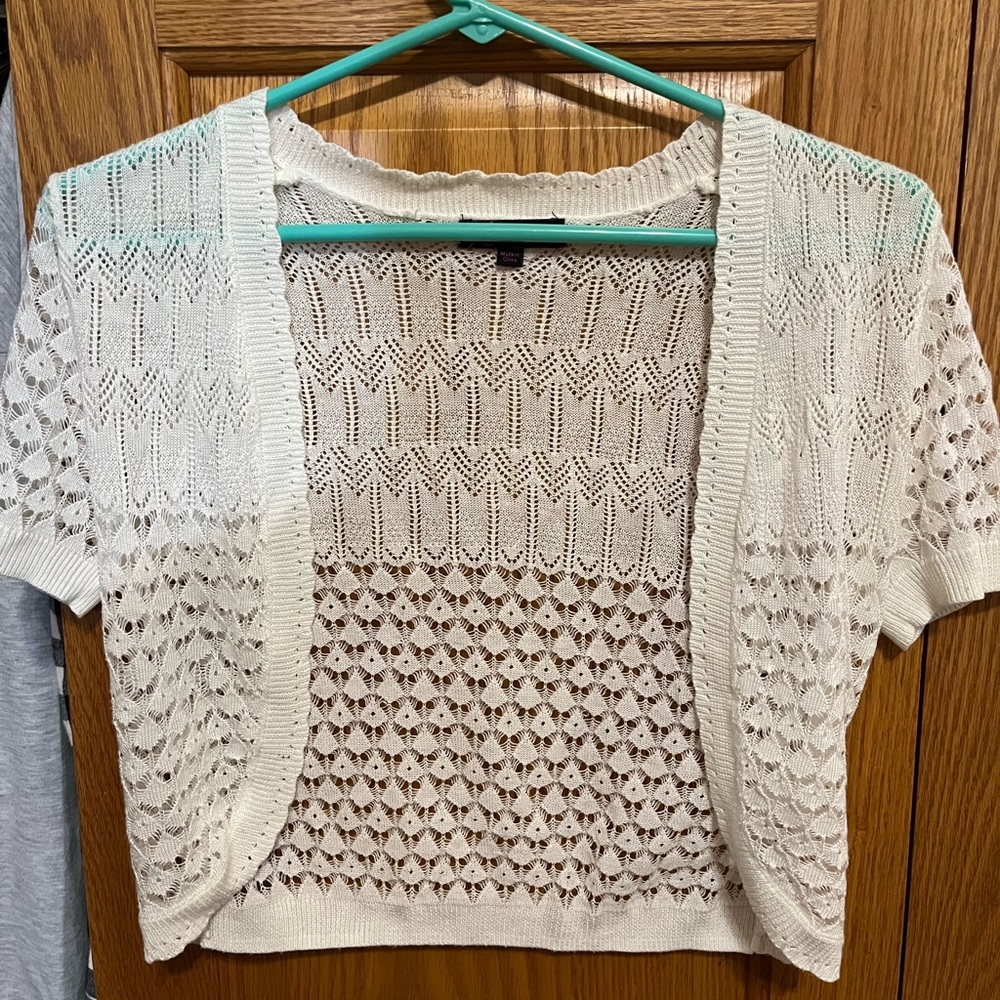 White knitted shawl